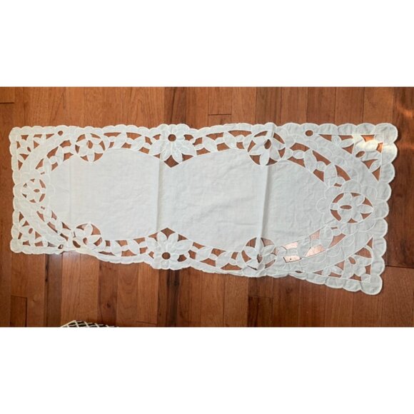 Handcrafted White Lace Table Runner Floral Cutout Pattern Home Decor 38x14 - Picture 9 of 10